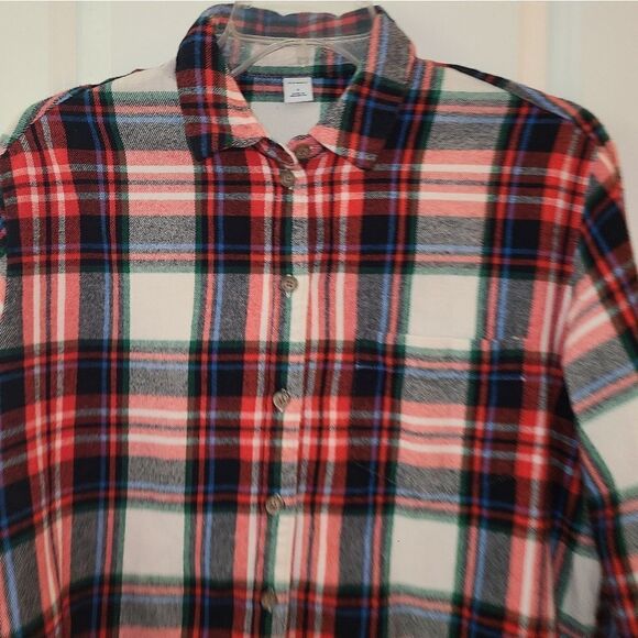 Old Navy Flannel Cotton Button Down Shirt - Picture 4 of 9